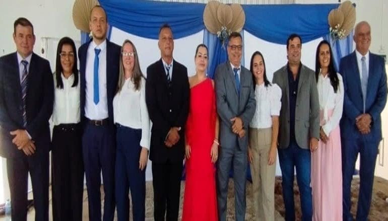 Prefeito, vice-prefeito, vereadores e vereadoras tomam posse em Caracol