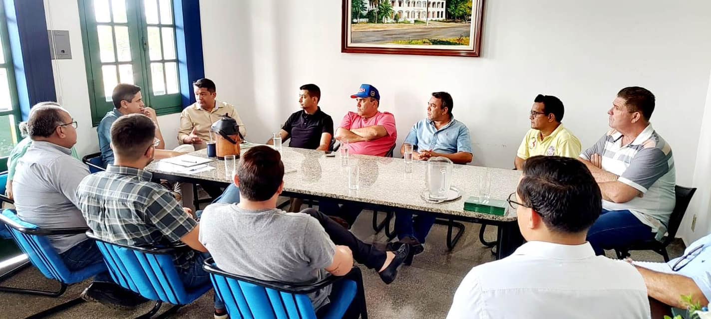 Prefeito recebe Presidente da câmara e vereadores para reunião informal