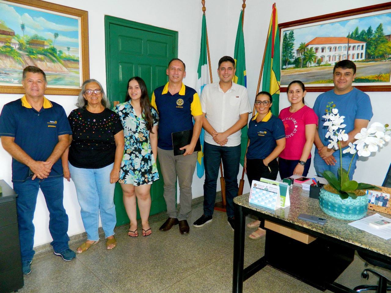 ROTARY INTERNACIONAL DE BELA VISTA, CALCÁRIO OROYTE E CONSELHO MUNICIPAL DE SEGURANÇA DOAM PARQUINHO ADAPTADO PARA CRIANÇAS COM NECESSIDADES ESPECIAIS