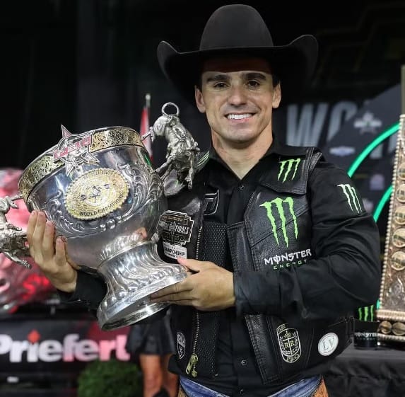 Sul-mato-grossense é tricampeão no mundial de rodeio nos EUA