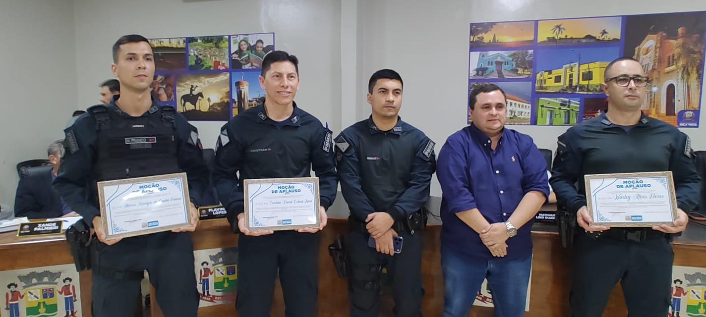 Vereador JT presta homenagem à Policiais Militares de Caracol