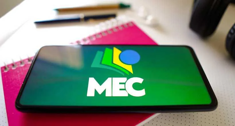 MEC lança aplicativo com 8 mil livros gratuitos para leitura
