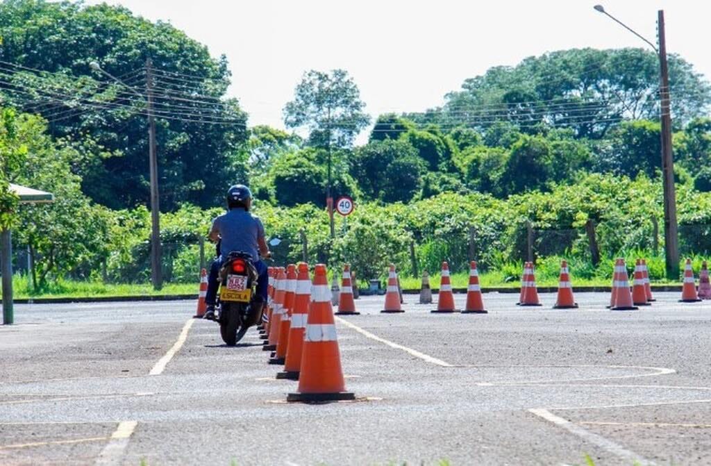 1ª CNH para carro e moto terá exame toxicológico obrigatório